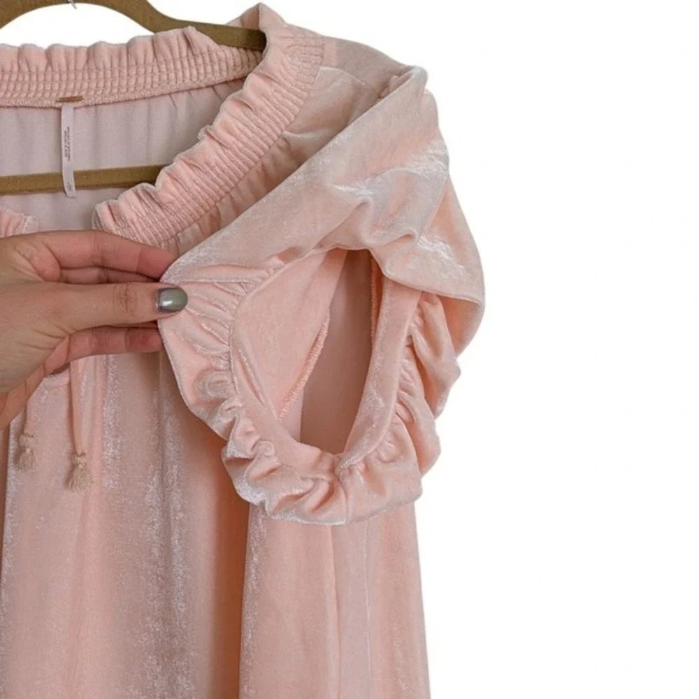 Free People Coquette Boho Chic Peach Pink Peasant Puff Sleeve Velvet Blouse